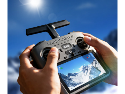 RadioMaster AX12: Твоя платформа для інновацій